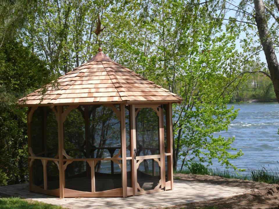Gazebo Celtique / 12 pieds en cèdre rouge de l'ouest / Toit en bardeaux de cèdre / Non teint