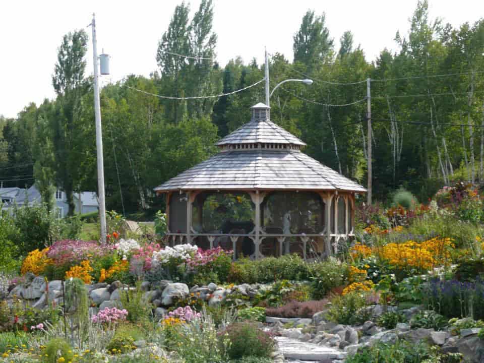 Gazebo Celtique / 18 pieds en cèdre / Toit campanile en bardeaux de cèdre avec coupole / Non teint