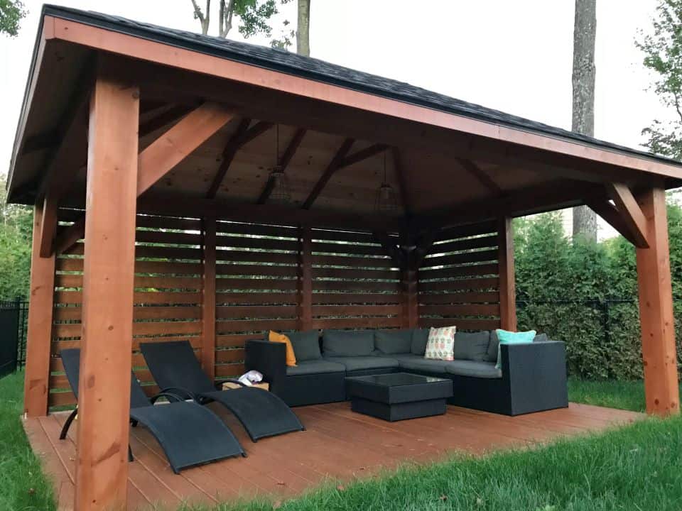 Gazebo Moderne 12x16 / Mur latté / Teinture Cuivre / Plancher en bois traité