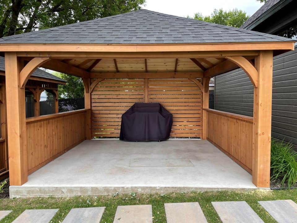 Gazebo Moderne 14x14 / Mur latté / Comptoir / Teinture Bois Brûlé